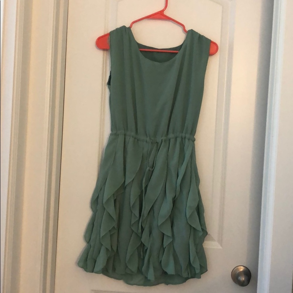 Green dress, ruffle, flowy